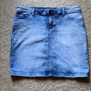 Women’s cache mini skirt